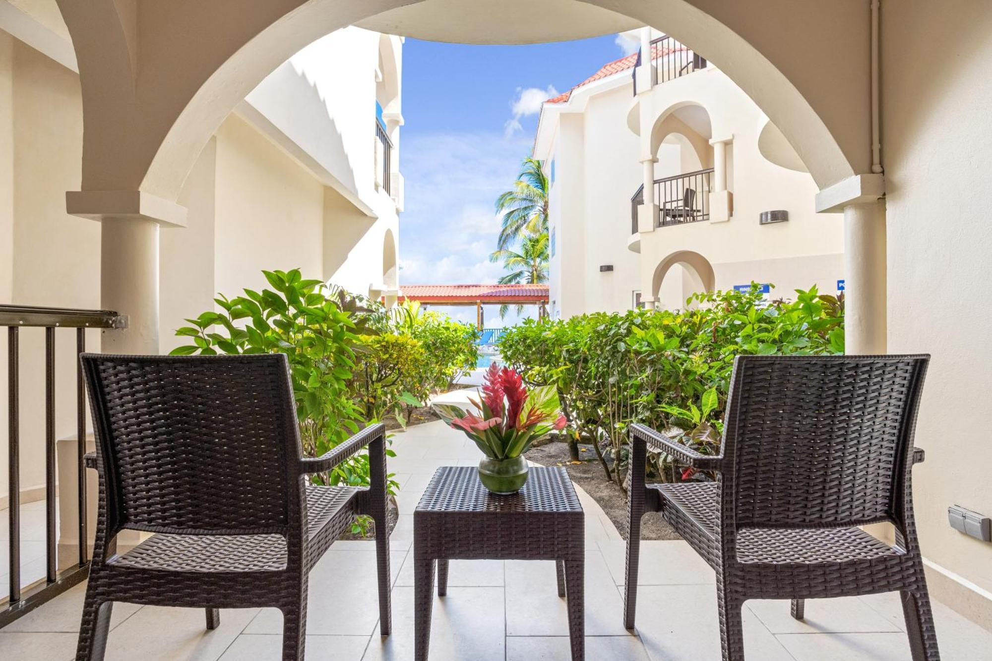 Sunbreeze Suites San Pedro  Eksteriør billede