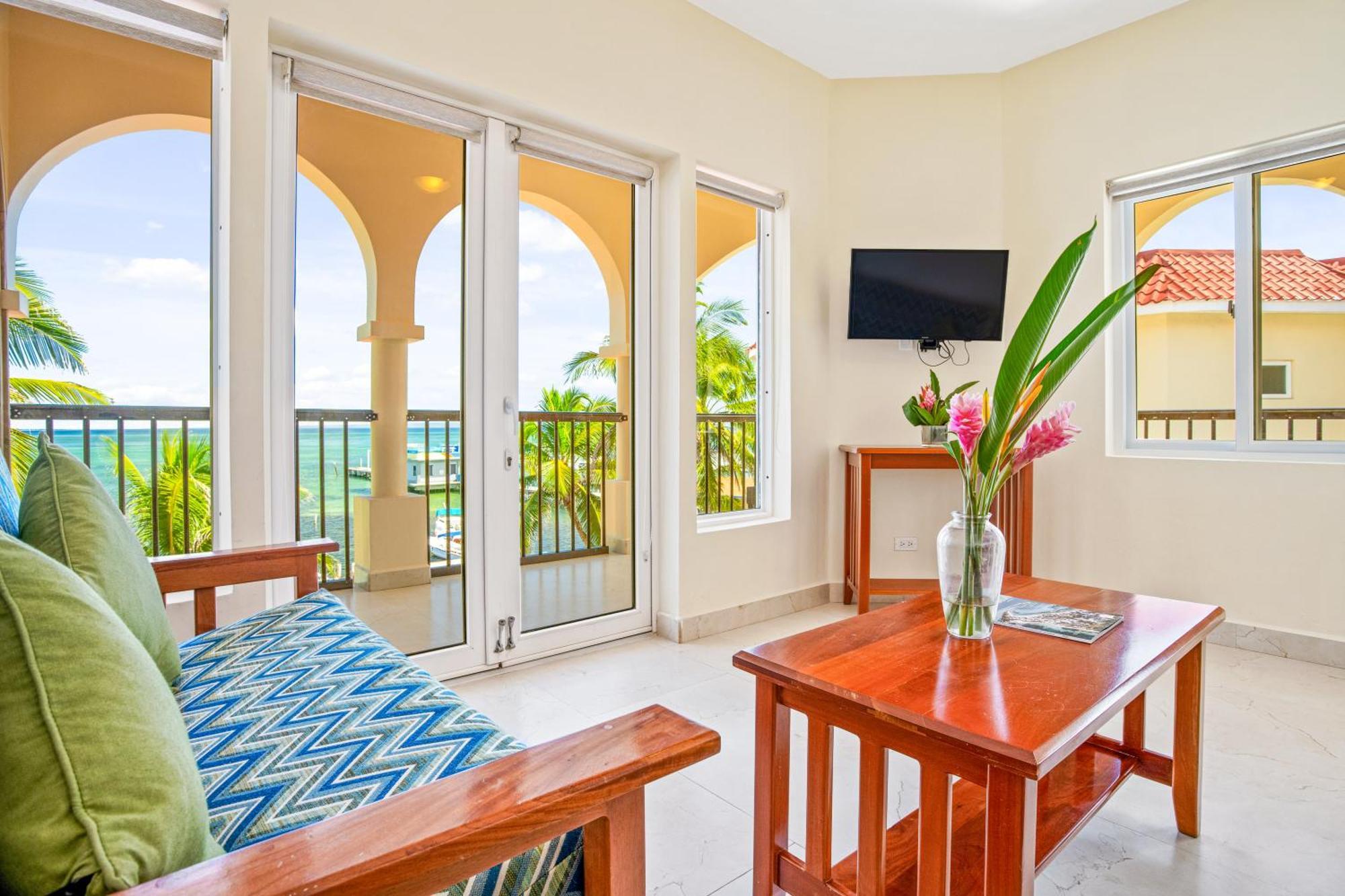 Sunbreeze Suites San Pedro  Eksteriør billede