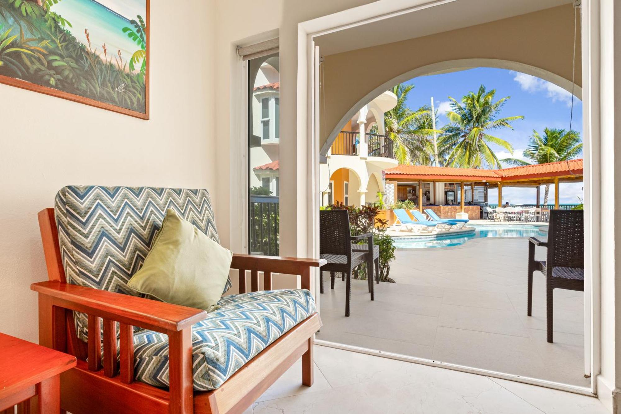Sunbreeze Suites San Pedro  Eksteriør billede